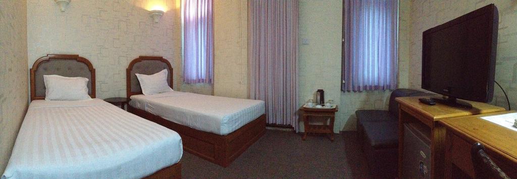 Hotel Glory Янгон Экстерьер фото